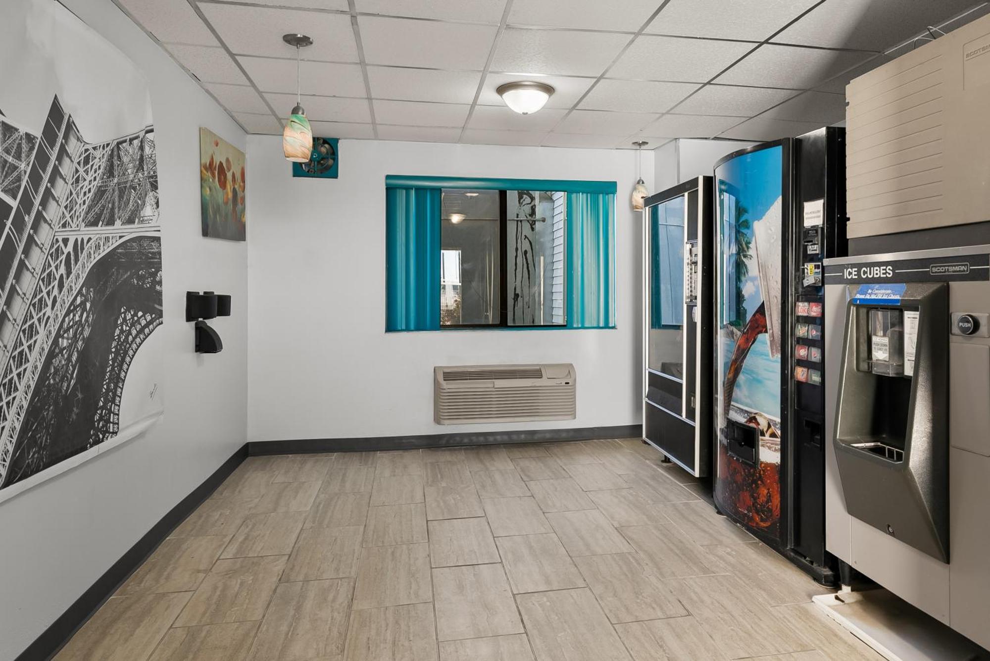 Americas Best Value Inn - Lincoln Airport מראה חיצוני תמונה